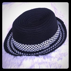 Black & White (Jessica Simpson) Hat